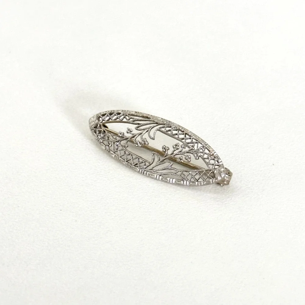 Antique 14K White Gold Floral Filigree Intricate Detail Small Petite Brooch Pin